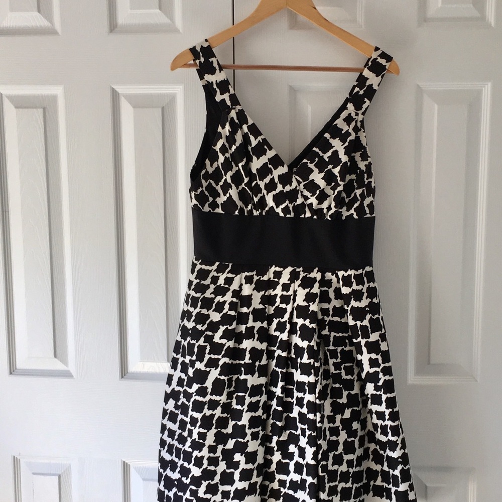 WHBM Silk B&W dress, with pockets!